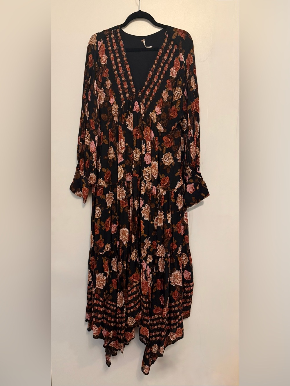 Free People Rows of Roses Women's Black Floral V-Neck Maxi Dress L - Picture 8 of 10